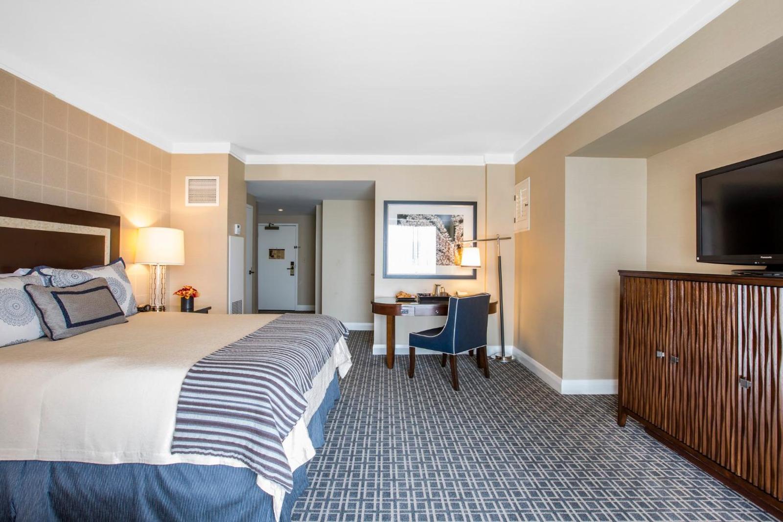 Omni Los Angeles Hotel At California Plaza